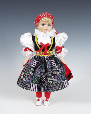 Cheb muñeca en trajes nacionales 