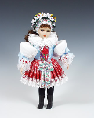 Borsice Novia muñeca en trajes nacionales  