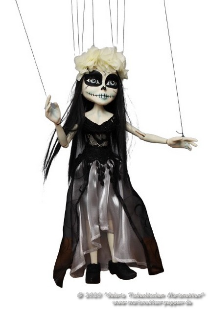 La Muerte blanco marioneta