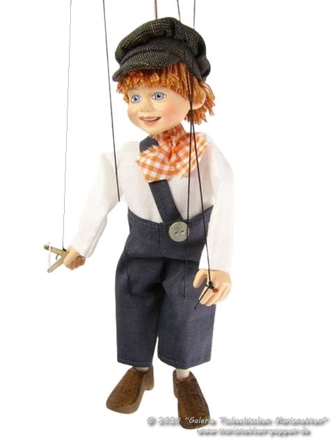 Chica poco femenina marioneta