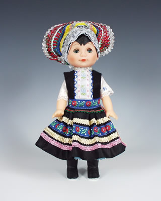 Tekov muñeca en trajes nacionales 