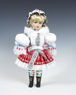 Uhersky brod muñeca en trajes nacionales  